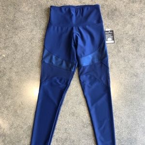 (NWT) Blue Onzie leggings